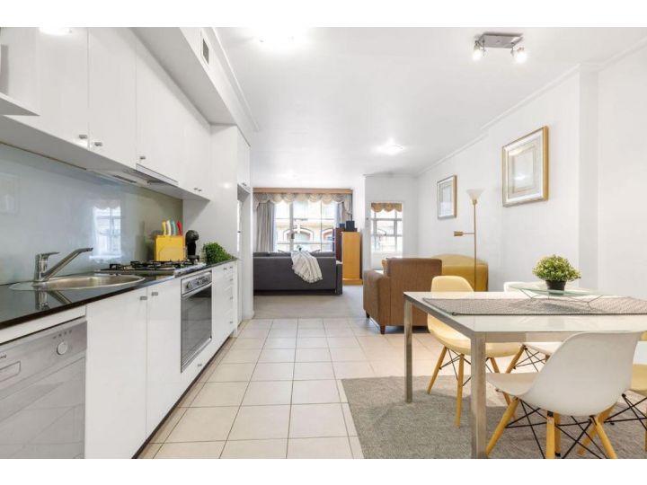 A Cozy & Spacious Apt for 6 Next to Darling Harbour Apartment, Sydney - imaginea 1
