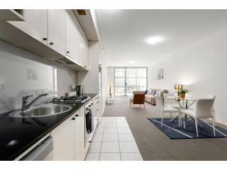 A Modern & Cozy Studio Next to Darling Harbour Apartment, Sydney - 3