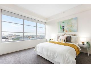 A Spacious & Comfy 2BR Apt Harbour View FREE Parking Apartment, Sydney - 1