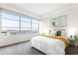 A Spacious & Comfy 2BR Apt Harbour View FREE Parking Apartment, Sydney - 1