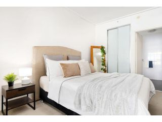 A Spacious & Modern CBD Studio Next to Darling Harbour Apartment, Sydney - 1