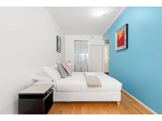 A Stylish Studio for 5 Next to Darling Harbour Apartment, Sydney - 3