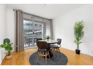 A Stylish Studio for 5 Next to Darling Harbour Apartment, Sydney - 1