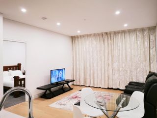 Gordon Modern 1 bed room apartment-free parking Apartment, Sydney - 2