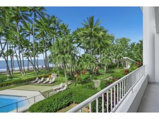 Belle Escapes - Suite 14, where Pure Luxury meets the Coral Sea, Alamanda Resort Apartment, Palm Cove - 3