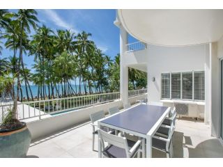 Belle Escapes - Absolute Beachfront Apartment with Private Pool Alamanda Resort 