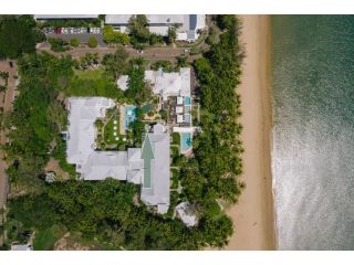 Belle Escapes - Absolute Beachfront Apartment with Private Pool Alamanda Resort 
