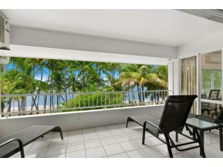 Belle Escapes - Beachfront 3 Bedroom Apartment Alamanda Resort 