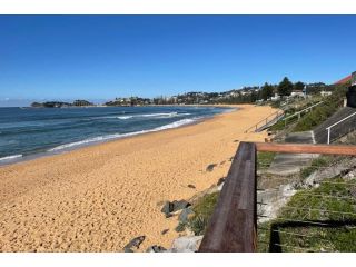 Absolute Beachfront Surf Unit In Terrigal/Wambi Apartment, Wamberal - 1