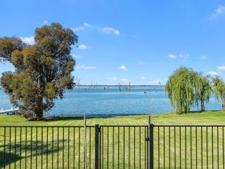 Absolute Waterfront at Woodlands Guest house, Yarrawonga - 2