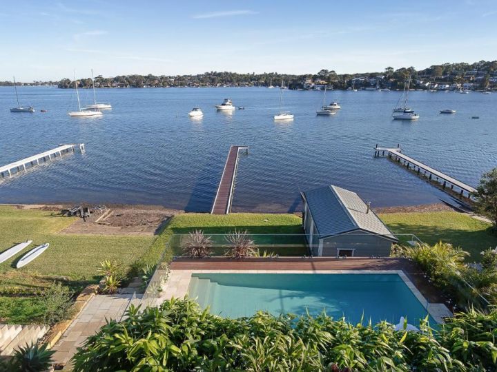 Absolute Waterfront Lakehouse Fishing Point Waterfront Pool Jetty Guest house, Fishing Point - imaginea 6