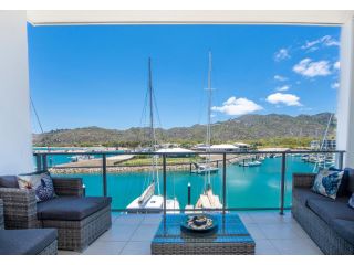 Absolute Waterfront Magnetic Island Apartment, Nelly Bay - 4