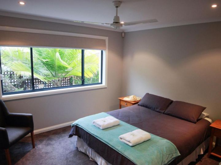 Beachside Holiday Home with Stunning Seaviews Guest house, Avoca Beach - imaginea 10