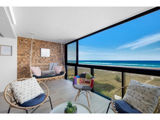 Absolutly Beachfront Surfers Paradise, Pure Shores! Apartment, Gold Coast - 3