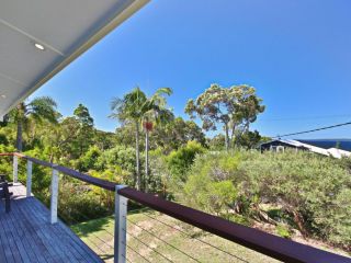 Acacia Cottage at Hyams 4pm Check Out Sundays Guest house, Hyams Beach - 2