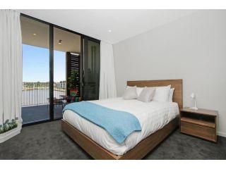 Accommodate Canberra - The Pier Apartment, Kingston - 5