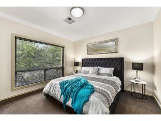 Accommodation On Lansell 1 being Unit 1 of 6 Lansell Street Apartment, Mount Gambier - 1