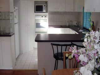 Accommodation Sydney North - Forestville 4 bedroom 2 bathroom house Guest house, New South Wales - 2