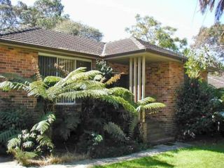Accommodation Sydney Frenchs Forest 3 bedroom House with Large Outdoor Entertainment Area and Onsite Parking Guest house, New South Wales - 3