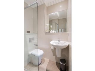 Best Western Plus Camperdown Suites Hotel, Sydney - 5