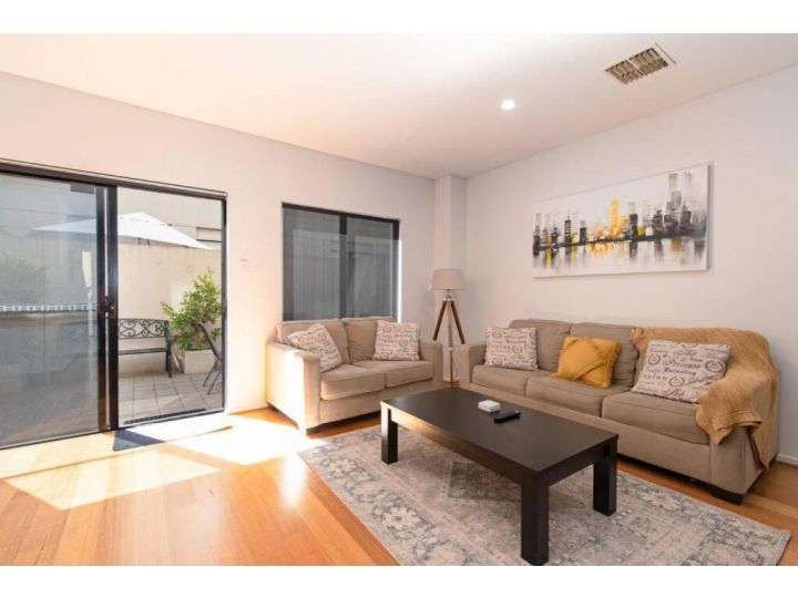 ADE001 Spacious 3BR Townhouse Great City Location Guest house, Adelaide - imaginea 15