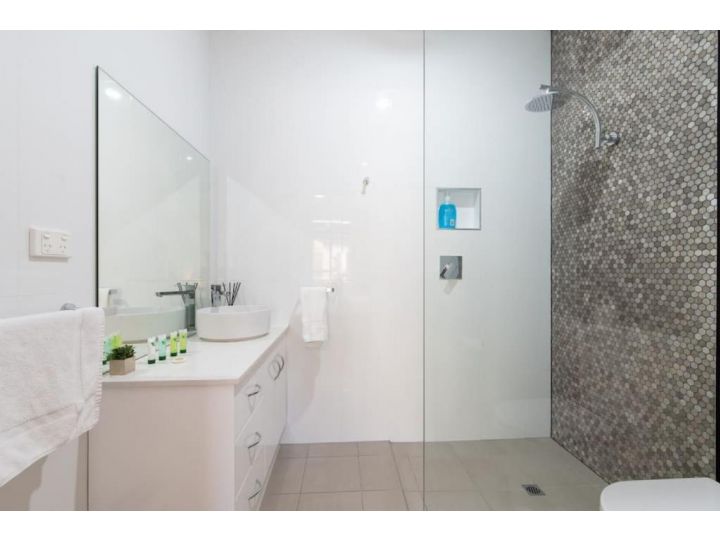 ADE001 Spacious 3BR Townhouse Great City Location Guest house, Adelaide - imaginea 9