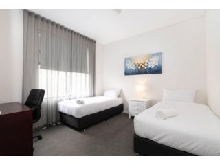 ADE001 Spacious 3BR Townhouse Great City Location Guest house, Adelaide - 1