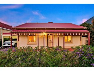 Adelaide 4 Bedroom House with Pool Guest house, South Australia - 4