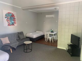 Hello Adelaide Motel and Apartments Aparthotel, Adelaide - 5
