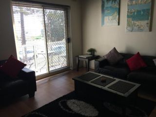 Adelaide - Semaphore Beach Front Apartment, Adelaide - 3