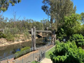 Adelphi Apartments 3 or 3A - Downstairs 2 Bedroom or Upstairs Studio with Balcony Apartment, Echuca - 2
