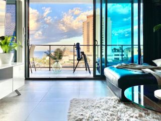 AdriaticBlu Luxe 2 bed apartment with stunning ocean views Apartment, Perth - 2