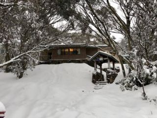 Affordable Skiing Mt Buller - 450m from ski lift Apartment, Mount Buller - 2