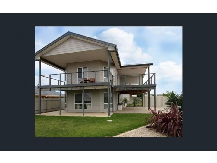 Agape Holiday Home with Pool table and Free Wifi Guest house, Wallaroo - imaginea 17