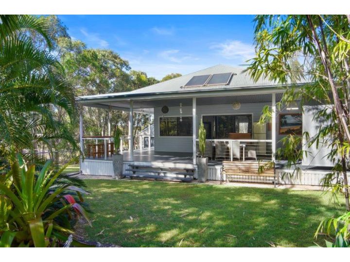 Agnes Bliss - 4 Bedroom - Pet Friendly Holiday House Guest house, Agnes Water - imaginea 11