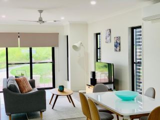 AIRLIE BEACH Delight. Hop, skip jump to everything Guest house, Cannonvale - 3