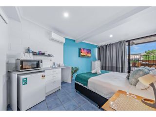 Airlie Sun & Sand Accommodation Studio #1 Apartment, Airlie Beach - 3