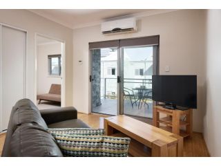 Airport Apartments by Vetroblu Aparthotel, Perth - 4