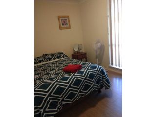 Airport budget room Guest house, Perth - 5