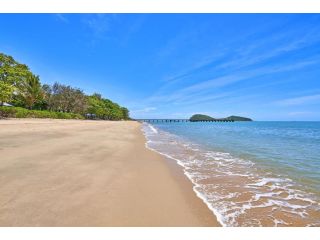 Alassio On The Beach Private Apartments Palm Cove Apartment, Palm Cove - 2