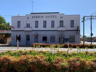 Albion Motel Finley - Best Rates in Town, Short & Extended Stays Hotel, New South Wales - 4