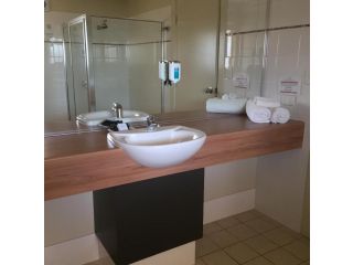 Alexander Cameron Suites Hotel, South Australia - 3