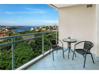 ALF49-Huge 2BR Penthouse Style, Great Water Views Apartment, Sydney - 2