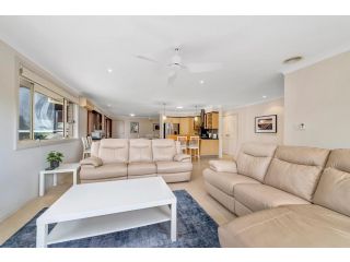 Alkira at Lighthouse, 69 Bangalay Drive Guest house, Port Macquarie - 3