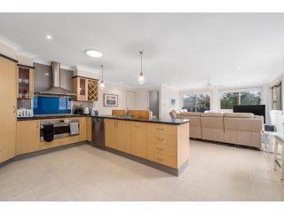 Alkira at Lighthouse, 69 Bangalay Drive Guest house, Port Macquarie - 5