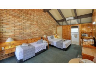 All Travellers Motor Inn Hotel, Coonabarabran - 1