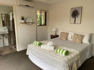 ALLAMBI 45 Position Perfect, Single Level Home, Pool, Pets OK Guest house, Noosa Heads - 3