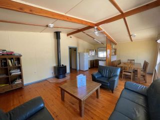 Alligator Lodge - Mount Remarkable National Park Guest house, South Australia - 4