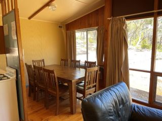 Alligator Lodge - Mount Remarkable National Park Guest house, South Australia - 3