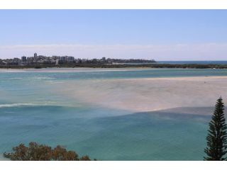 Allyâ€™s Golden Beach Retreat! Apartment, Caloundra - 1